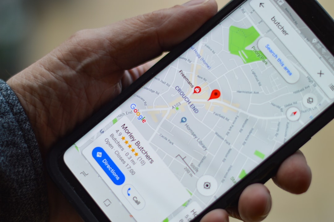 Recherche locale d'agence immobilière sur Google Maps mobile